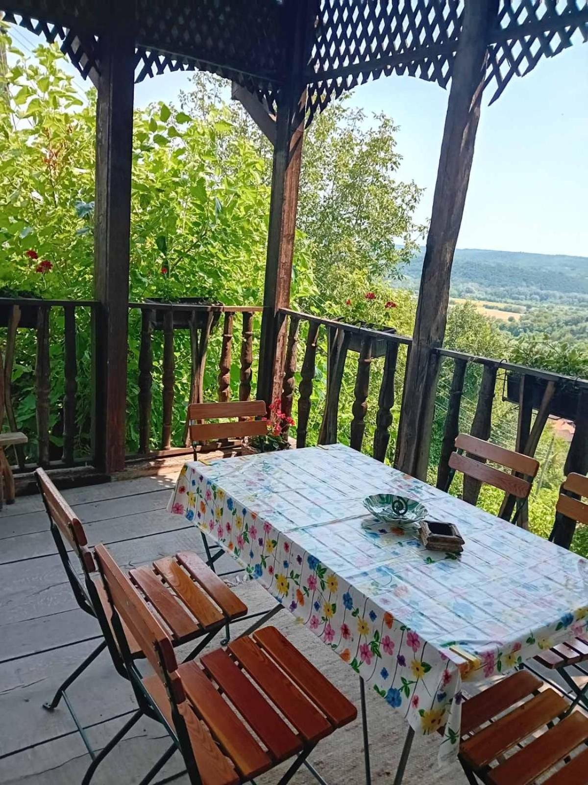شقة Country House Pivnica Milic Rogljevo المظهر الخارجي الصورة